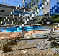 Pine Tree Motel - Accommodation Guide