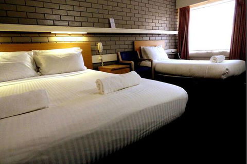 Wanderlight Motor Inn - Accommodation Guide 6