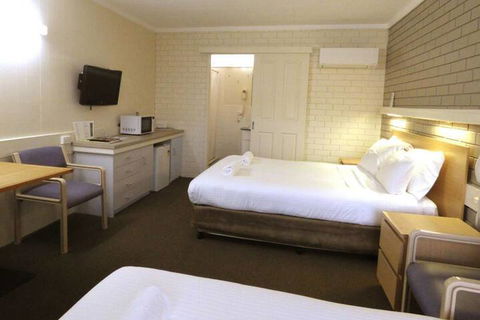 Wanderlight Motor Inn - Accommodation Guide 5