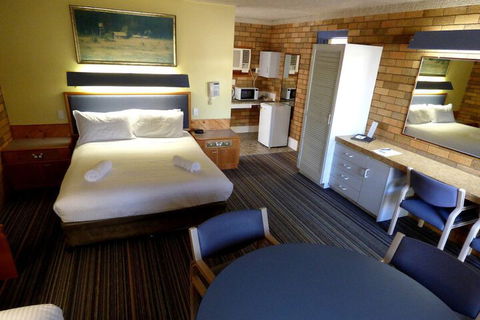 Wanderlight Motor Inn - Accommodation Guide 3