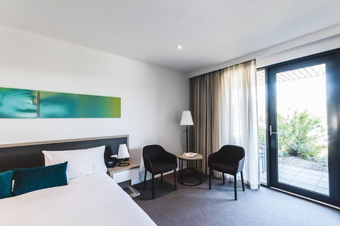 Flinders Hotel - Accommodation Asia 5