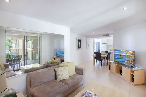 Maison Noosa Beachfront Resort - Accommodation Asia 6