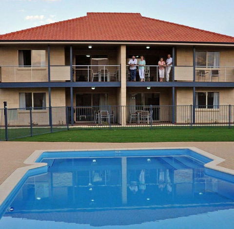 Pinnacles Edge Resort - Accommodation Guide 2