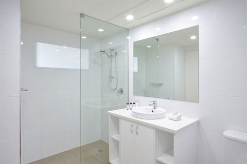 Beach Lodges - Accommodation Guide 1