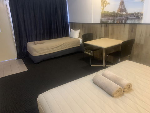 Countryman Motor Inn - Accommodation Asia 5