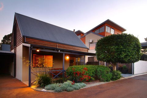 Bay Village Resort & Spa - Accommodation Guide 1