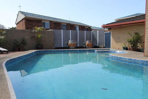 Toreador Motel - Accommodation Asia 2