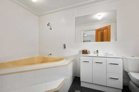Quest Trinity House - Accommodation Asia 6