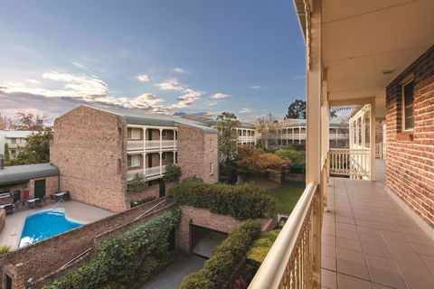 Adina Serviced Apartments Canberra Kingston - Accommodation Asia 1