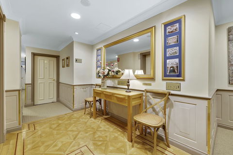 The Manor Apartment Hotel - Accommodation Asia 5