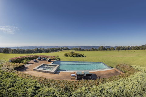 Spicers Peak Lodge - Accommodation Guide 1
