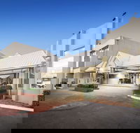 Ciloms Airport Lodge - Accommodation Asia