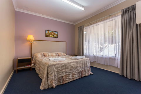 Sleepwell Motel - Accommodation Guide 4