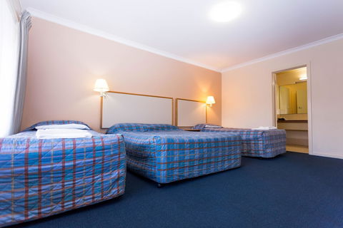 Sleepwell Motel - Accommodation Guide 2