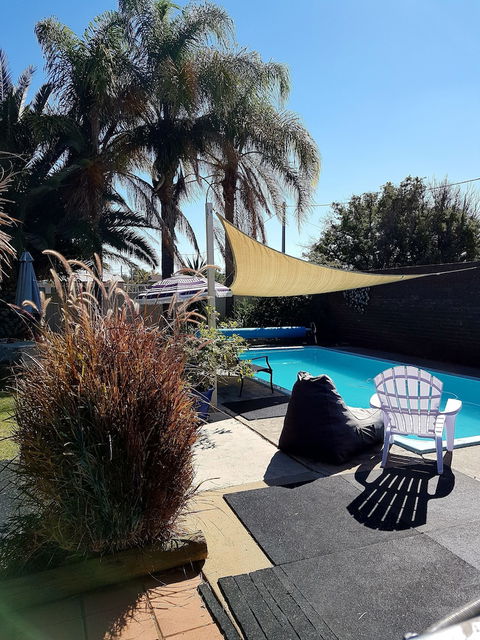 Bidgee Motor Inn - Accommodation Guide 2