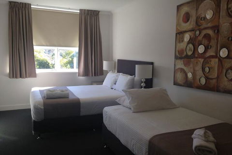 Hotel Gracelands - Accommodation Guide 3