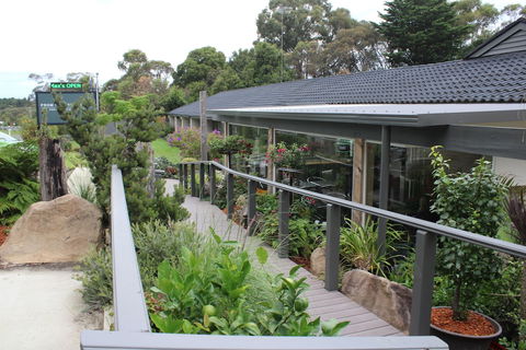 Prom Country Lodge - Accommodation Guide 1