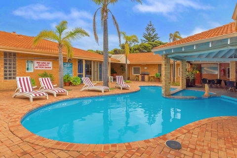 Comfort Inn Bay Of Isles - Accommodation Asia 3