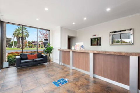 Comfort Inn Deakin Palms - Accommodation Asia 0