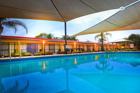 Comfort Inn Deakin Palms - Accommodation Asia 6