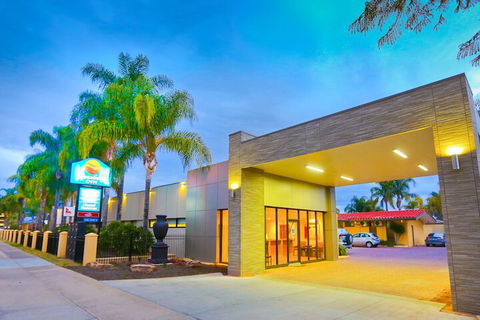 Comfort Inn Deakin Palms - Accommodation Asia 1