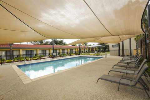 Comfort Inn Deakin Palms - Accommodation Asia 4