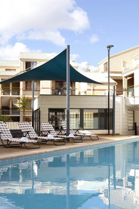 Mont Clare Boutique Apartments - Accommodation Asia 1