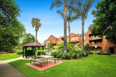Comfort Apartments Royal Gardens - Accommodation Asia 0