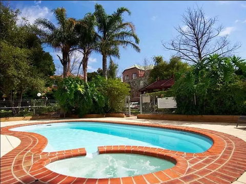 Comfort Apartments Royal Gardens - Accommodation Asia 4