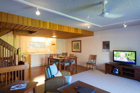 Palm Court Noosa - Accommodation Asia 7