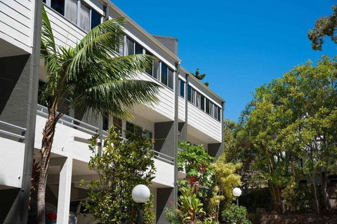 Palm Court Noosa - Accommodation Asia 1
