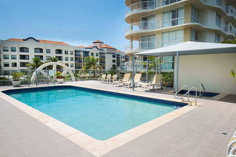 Beachcomber International Resort - Accommodation China 5