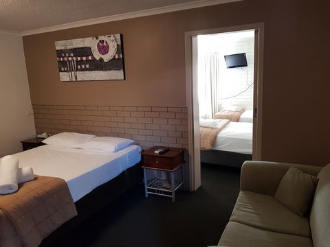 Centrepoint Motor Inn - Accommodation Asia 6