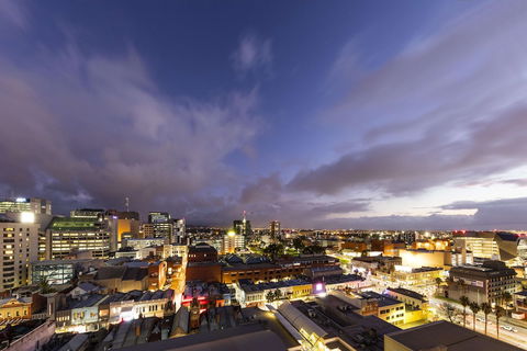 Oaks Adelaide Horizons Suites - Accommodation Asia 0