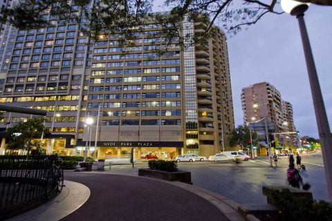 Oaks Sydney Hyde Park Suites - Accommodation Asia 3