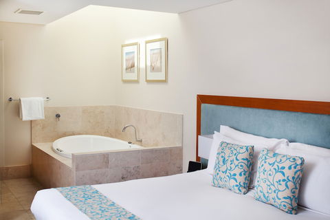 Seashells Mandurah - Accommodation Guide 6