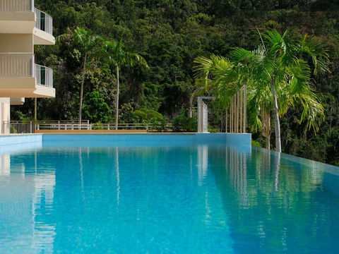 Azure Sea Whitsunday Resort - Accommodation Guide 0