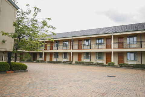 Gateway On Monash Boutique Hotel - Accommodation Asia 0
