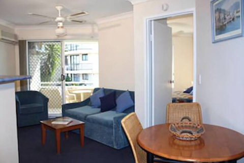 Budds Beach Apartments - Accommodation Guide 5