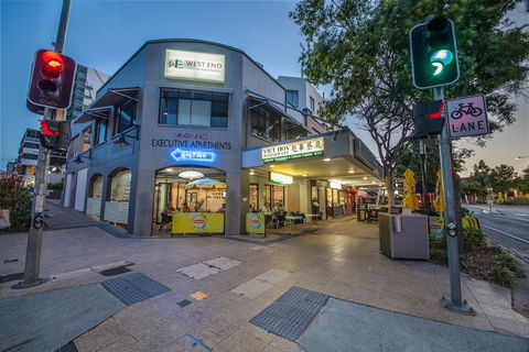 West End Central Apartments - Accommodation Guide 0