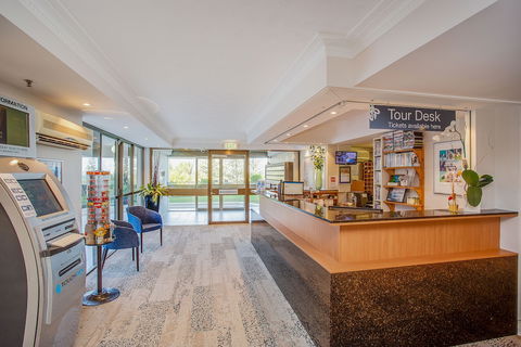 Gemini Court Holiday Apartments - Accommodation Asia 3
