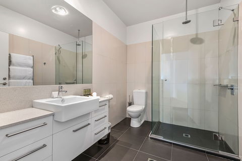 York Cove - Accommodation Asia 5