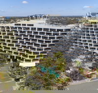 Ramada Resort by Wyndham Golden Beach - Accommodation Asia