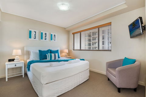 Seamark On First - Accommodation Asia 6