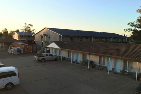Dragon Phoenix Motel & Restaurant - Accommodation Asia 3
