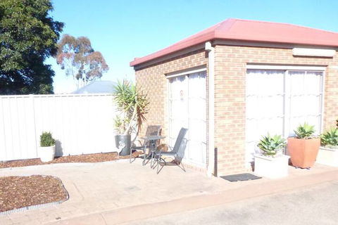 Colonial Motor Inn Bairnsdale - Accommodation Asia 1