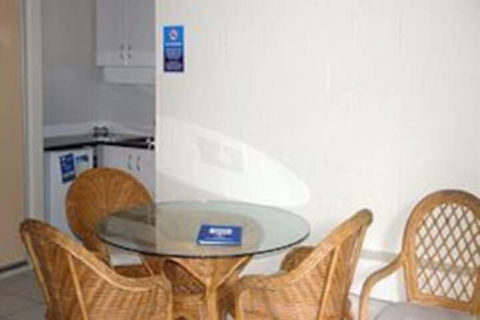 Club Surfers - Accommodation Asia 6