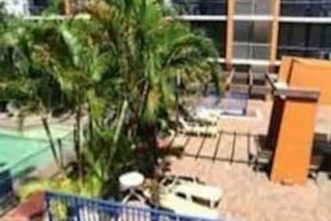 Club Surfers - Accommodation Asia 0