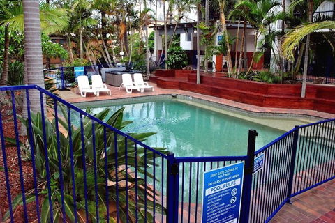 Club Surfers - Accommodation Asia 3