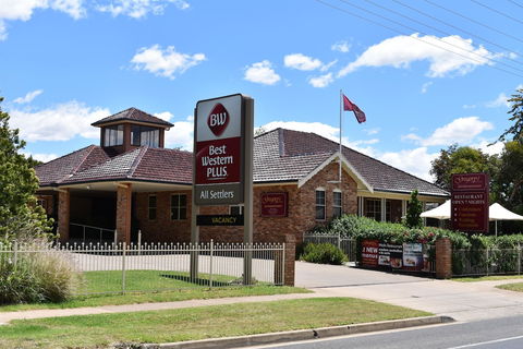 Best Western Plus All Settlers Motor Inn - Accommodation Asia 0